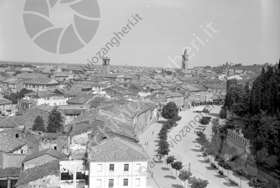 Panoramica di Cesena con viale Mazzoni dal campanile di S.Domenico Veduta vista tetti campanili alberi parco delle rimembranze malatestiana