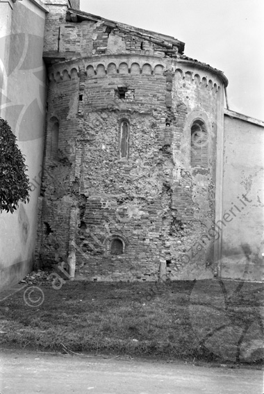 Abside della chiesa di S.Mauro in valle (prima della ristrutturazione del '57) mattoni