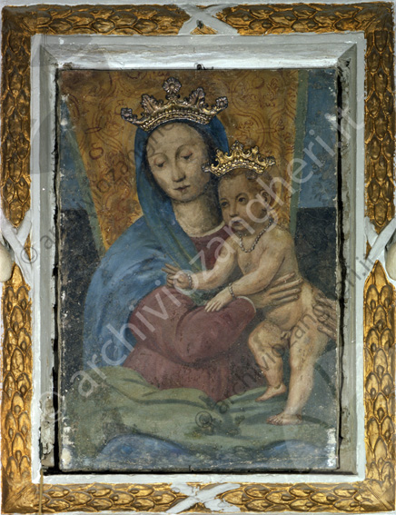 Quadro del 1500 Madonna delle rose presso l'omonima chiesa Corone dorata in rilievo Gesù bambino