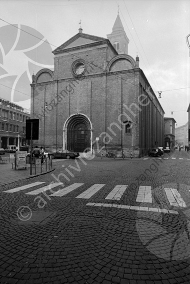 Esterno del Duomo Cattedrale di Giovanni battista Piazza Corso Mazzini campanile Piazza Pia
