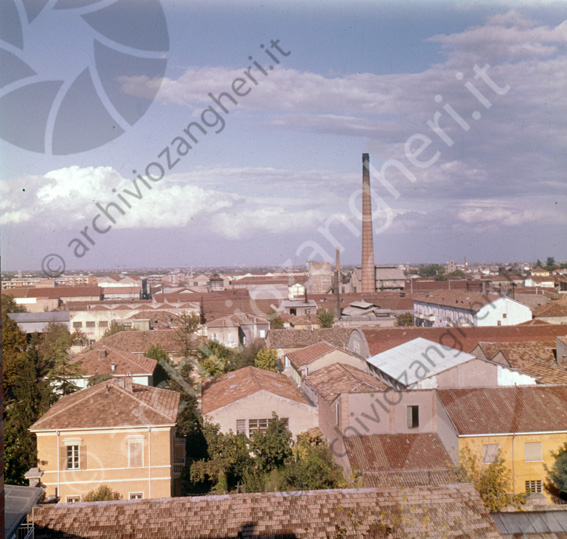 Panoramica della zona Arrigoni dal tetto del condominio di via dell'amore Ciminiera vista veduta panorama tetti
