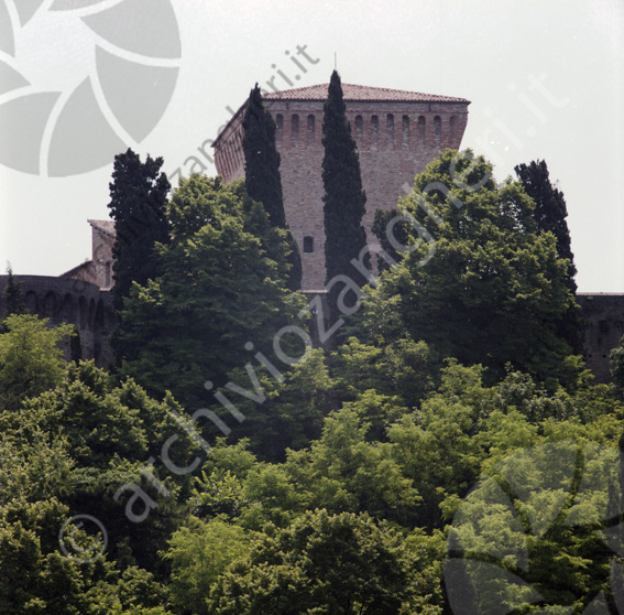 Vista dal campanile di S.Domenico Torrione Rocca Malatestiana Parco delle rimembranze alberi