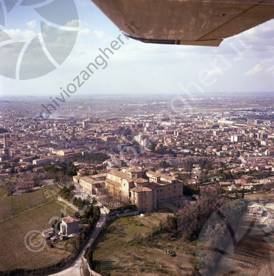 Veduta aerea di Cesena e S.Maria del Monte Vista veduta panoramica panoramica basilica di Santa Maria del Monte ospedale di Cesena