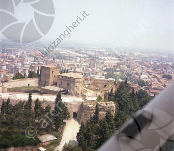 Veduta aerea di Cesena con la Rocca Malatestiana Vista veduta panorama panoramica ingresso rocca