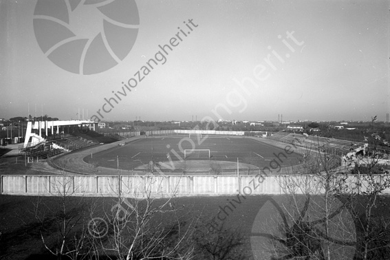Campo sportivo di Cesena Stadio campo da calcio porte pista di atletica tribune