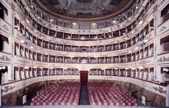 Teatro comunale Bonci interno dal palco Platea palchi sedie sedili luci
