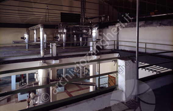CAPOR interno macchine Macchinari industriali tubazioni magazzino ortofrutta