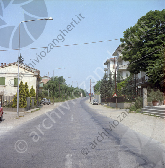 Via Fiorenzuola Illuminazione stradale alberi strada lampione casa