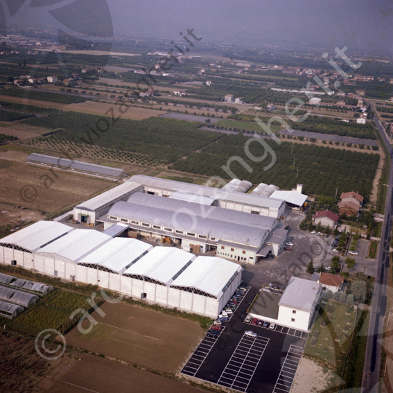 C.A.C. Coop. Agricola Cesenate aerea capannone industriale parcheggio
