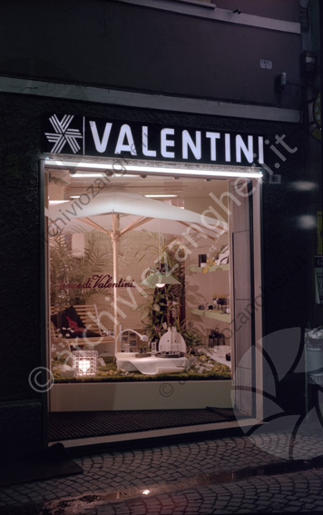 Vetrina negozio Valentini Corso Sozzi vetrina  