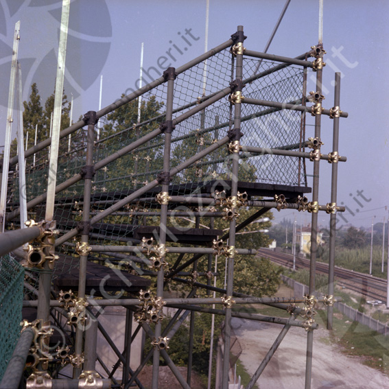 Stadio impalcature tribune innocenti