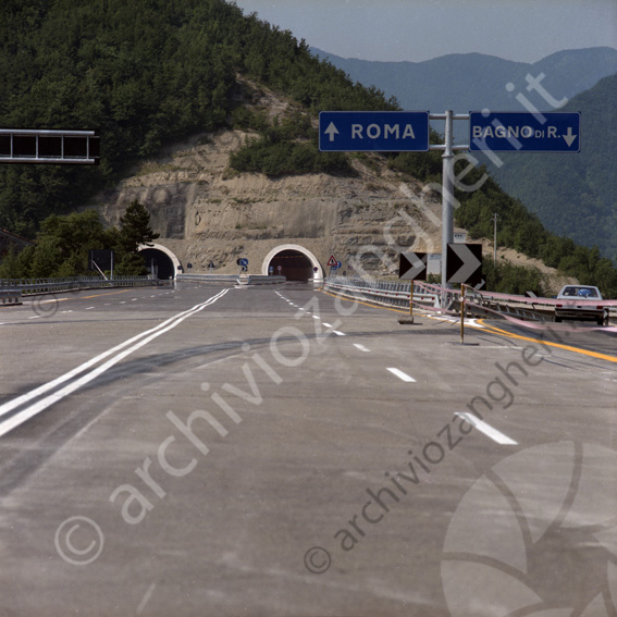 E7 E45 Strada superstrada Roma bagno di Romagna tunnel montagna
