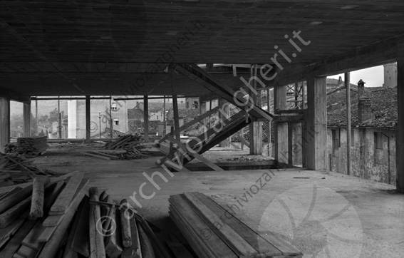 Cantiere Palazzo Passerini carpenteria assi legno 