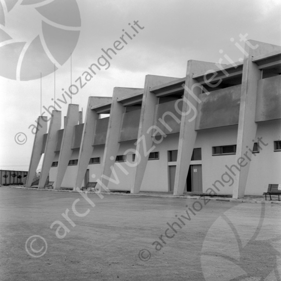 Stadio esterno campo sportivo di Cesena piazzale colonne panchina campo sportivo