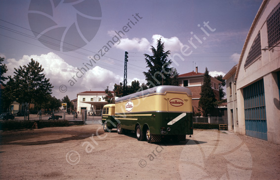 La Borellese Camion Galbani autotreno frigorifero Galbani