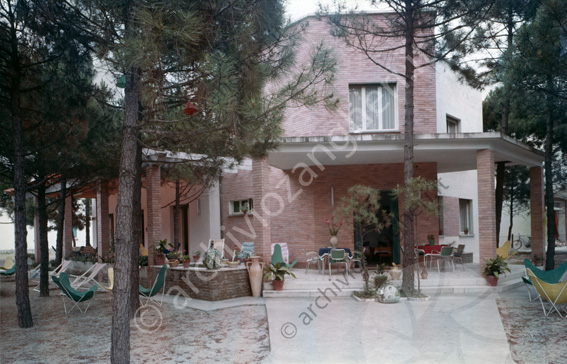 Hotel Orsa Maggiore Cervia tettoia sdraio ingresso veranda