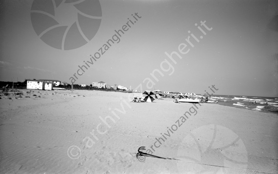 Albergo Rubicone Lido spiaggia spiaggia mare onde ombrelloni mosconi ancora sabbia