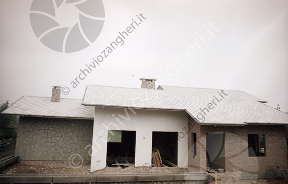 Villa viale Milazzo casa in costruzione tetto cantiere edile