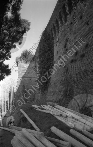 Torrione Rocca Malatestiana di Cesena mura travi legno