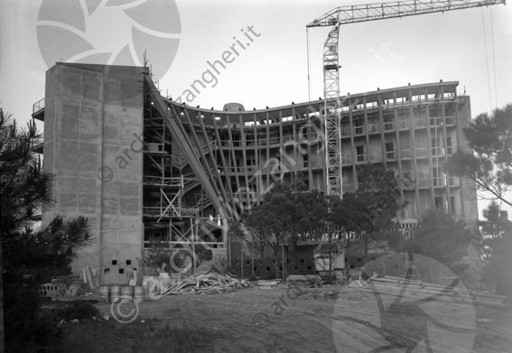 Hotel Bellevue Milano Marittima cantiere costruzione Cantiere edile grezzo gru ponteggi impalcature