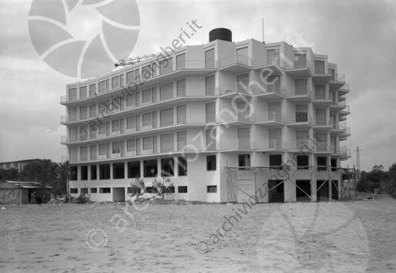 Hotel Bellevue Milano Marittima cantiere costruzione albergo terrazze sabbia