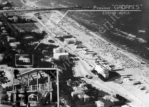 Fotomontaggio Gadames aerea spiaggia mare costa grand hotel molo cartolina