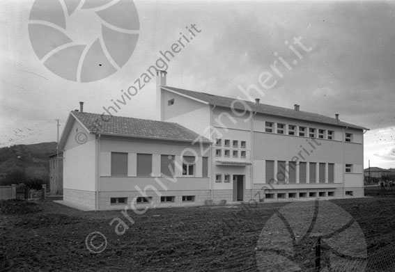 Scuole S.Carlo di Cesena esterno edificio scolastico 