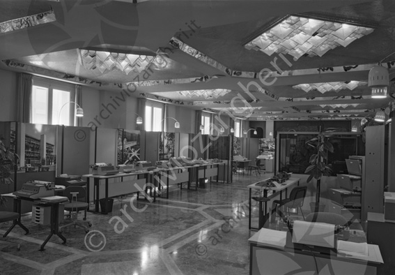 Hotel Ristorante Casali Salone Olivetti sala lampadari convegno scrivanie macchine da scrivere