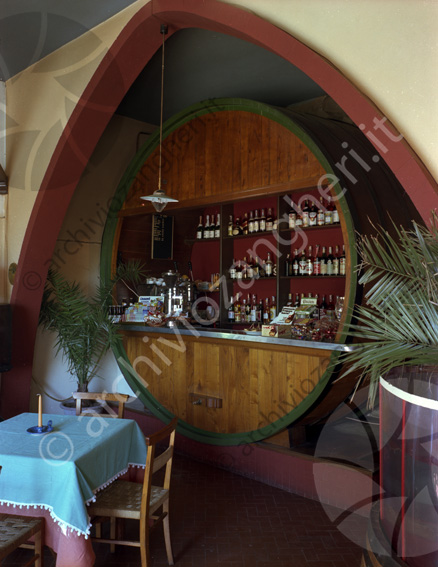 Albergo Mandrioli (3 botti) interno bar sala ristorante tavoli bancone bar