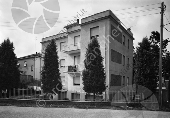 Casa in Via del mare 306 (vista da Viale Abruzzi) Case edificio condominio