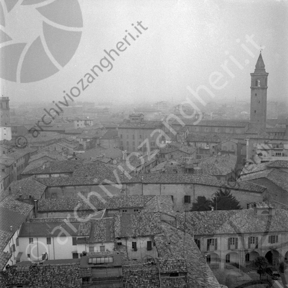 panoramica di Cesena dal campanile di Sant'Agostino Ricovero roverella contrada Dandini Duomo di Cesena cattedrale palazzo del capitano tetti