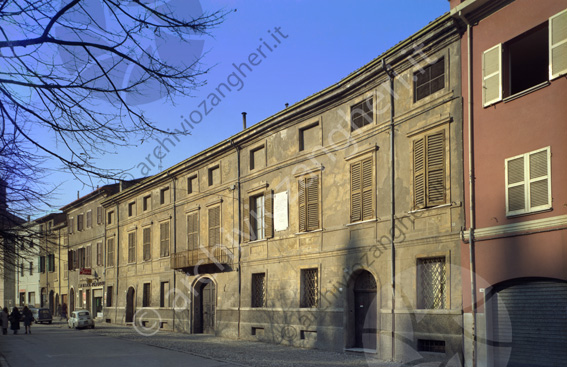 Palazzo Conti Teodorani Cesena Viale Mazzoni Palazzo grande portone terrazza 500