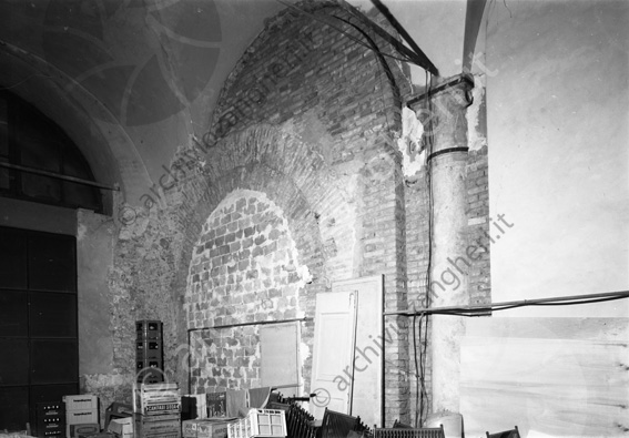 Palazzo del Ridotto interno pianterreno Magazzino casse colonna