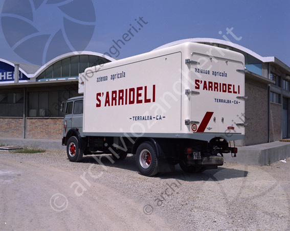 Carrozzeria Romagna camion S'Arrideli camion autocarro azienda agricola terralba