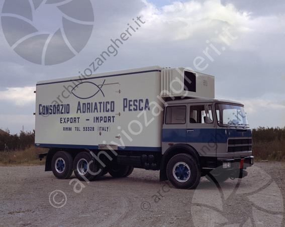 Carrozzeria Romagna camion Consorzio adriatico pesca camion autocarro pesce 