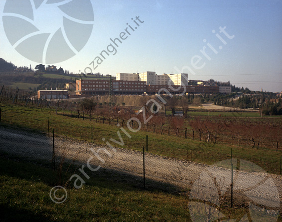Panoramica Ospedale di Cesena ospedale Bufalini esterno campi recinzione 
