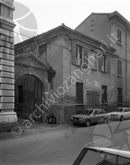 Ingresso corte Palazzo Ghini da Via Uberti Cesena palazzo edifici entrata auto 