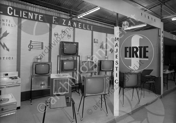 Settimana Cesenate Stand Zanelli TV feste fiera esposizione televisori elettrodomestici Firte Majestic