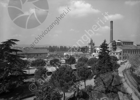 Zuccherificio Veduta panoramica panorama torre fabbrica industria alberi 