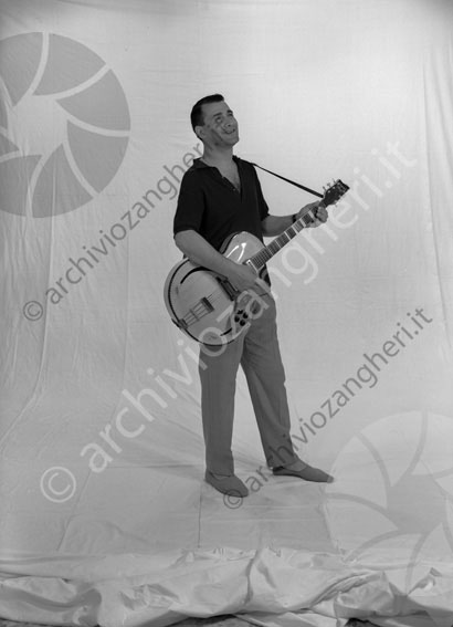 Chitarrista Borsari musicista chitarra foto shoot fotografico romano
