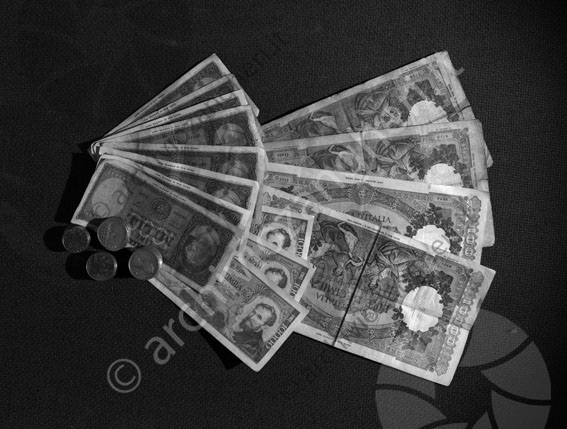 AHENA Mercato Saraceno caldaia soldi monete banconote 