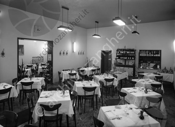 Ristorante Gianni interno sala da pranzo ristorante tavoli sedie 