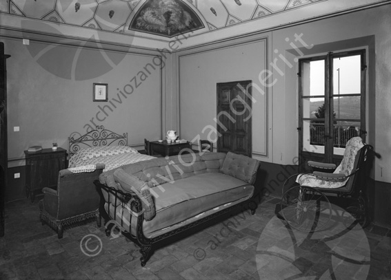 Preventorio Lizzano (Villa Silvia) camera del Carducci camera da letto stanza divano poltrona comodino 