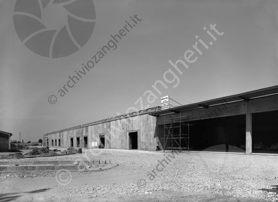 Cantiere nuovo stabilimento Arrigoni lavori costruzione capannone azienda industria esterno impalcature direttore lavori Gimmelu Codelfa costruzioni del Favero