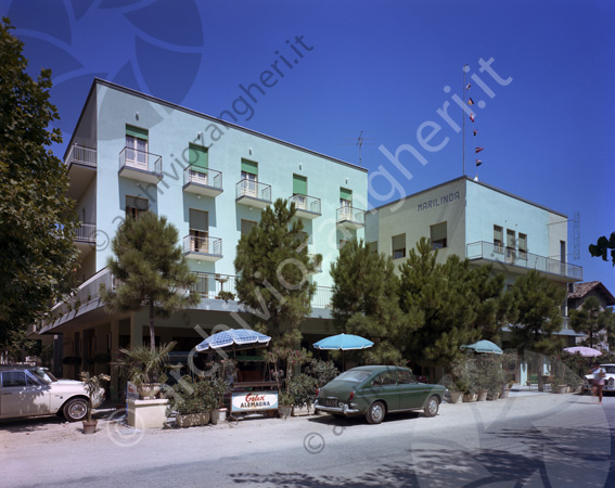 Pensione Marilinda Cesenatico Esterno albergo hotel edificio alberi terrazze